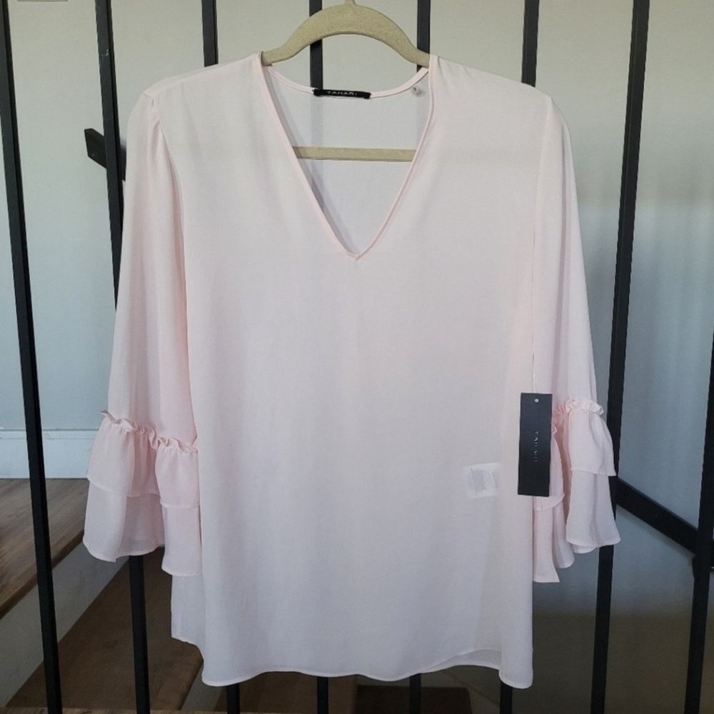 Tahari NWT Size Small Blouse